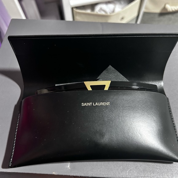 Saint Laurent Shades SL 537 Palace - Picture 8 of 9